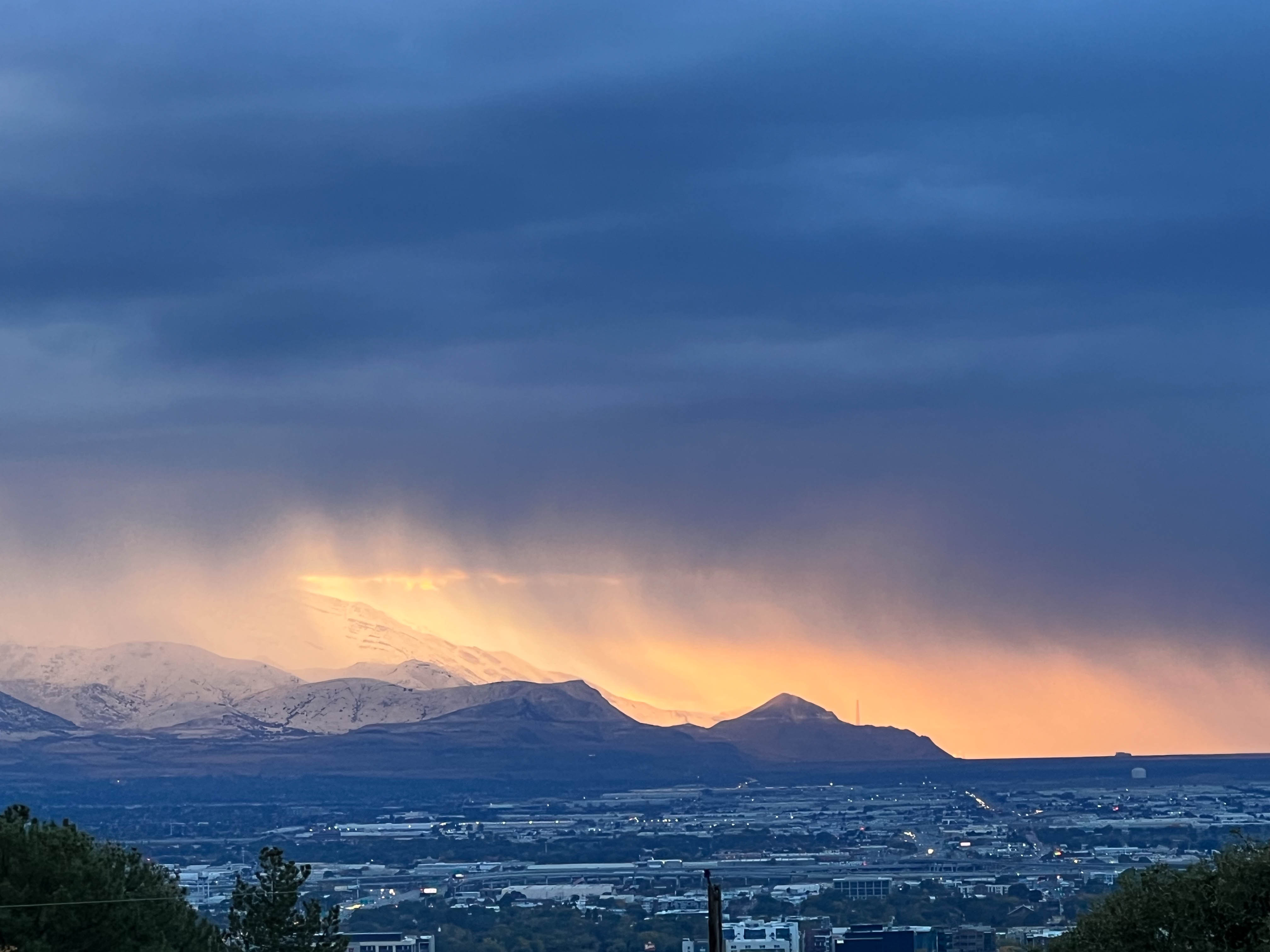 https://0201.nccdn.net/1_2/000/000/17f/bd0/salt-lake-order-126.jpg