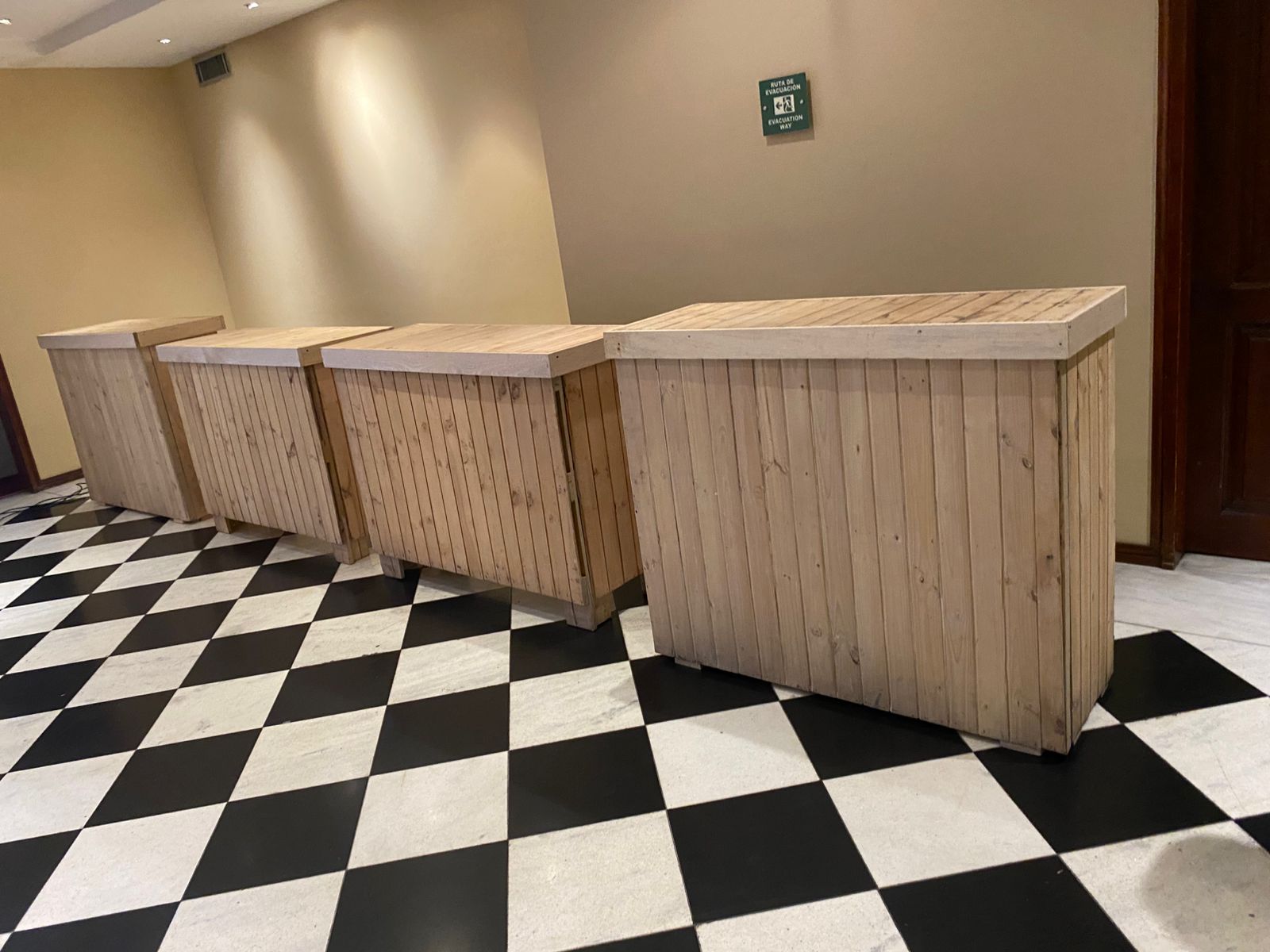 Modulo de Barra
1.03M Alto
45cm Profundidad
1.27M Ancho
$130.000
Alquiler