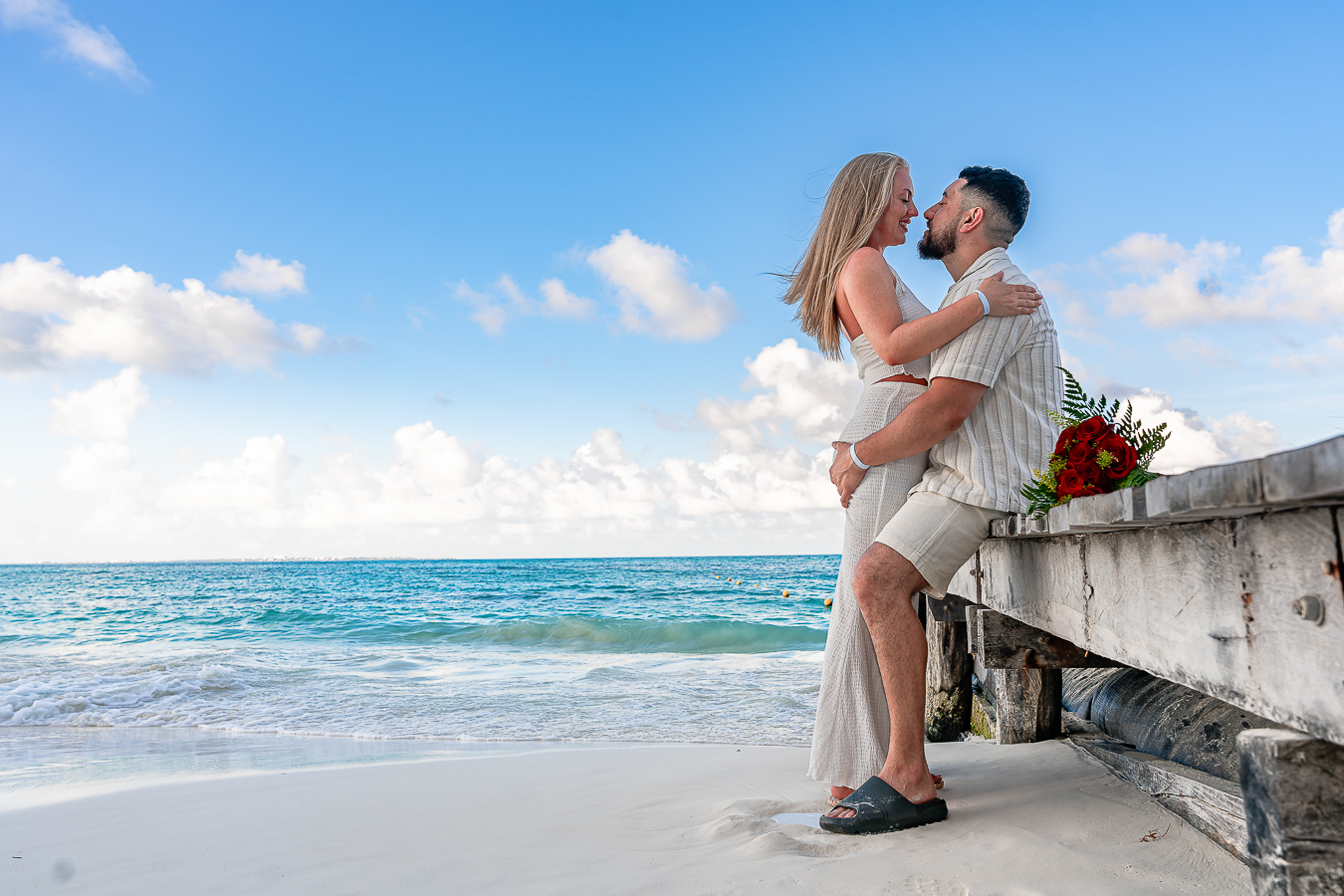 https://0201.nccdn.net/1_2/000/000/17f/bfc/romantic-proposal-in-cancun-riu-cancun-allinclusive128.jpg.jpg
