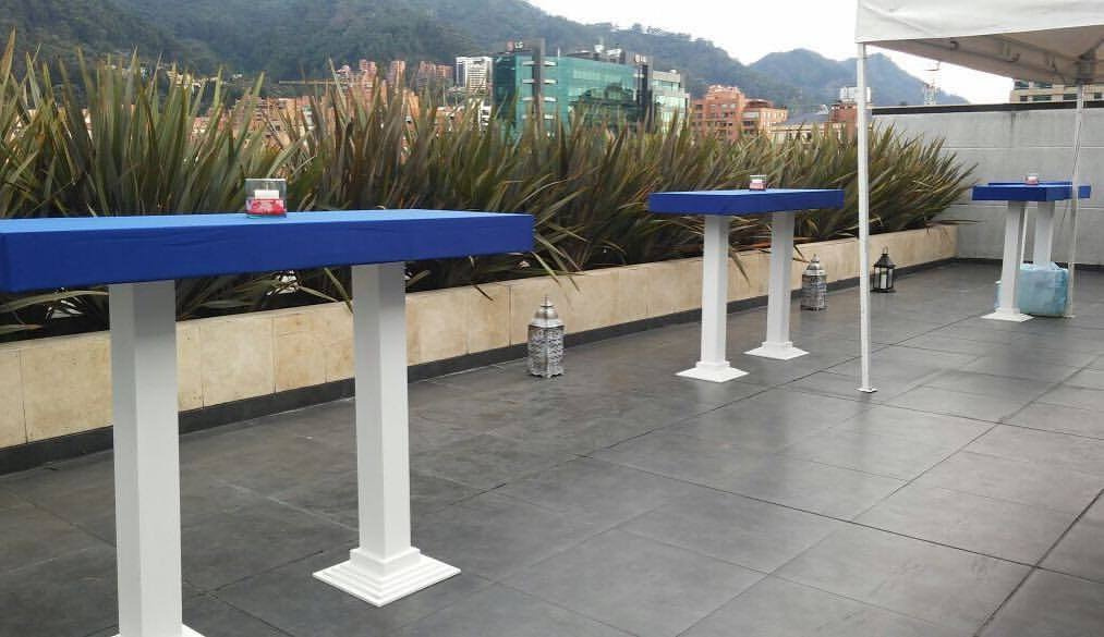 Mesa Tapizada Coctelera
$70.000
(Se Adapta al Color que Guste)