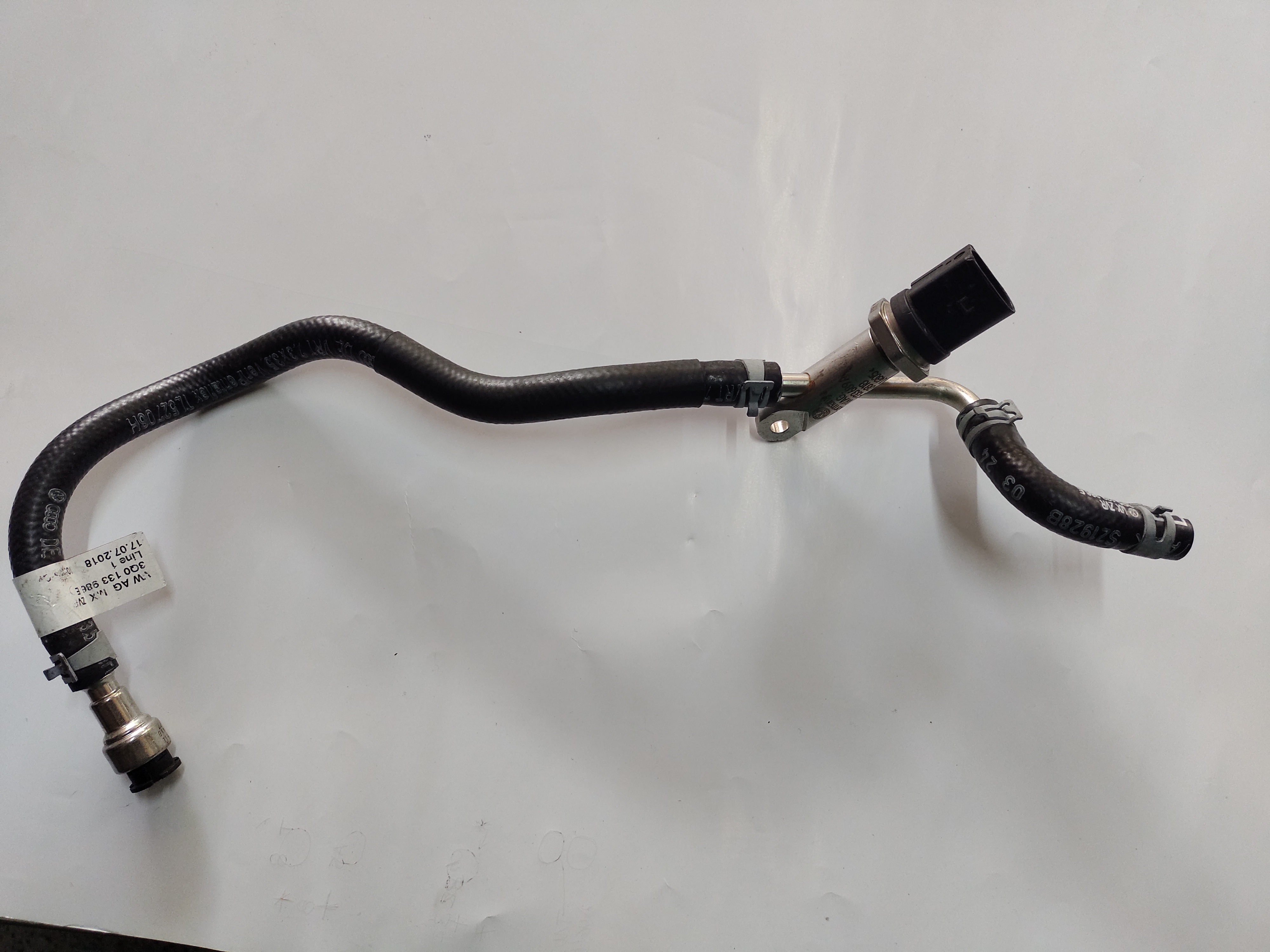 tuco con sensor de precion de gasolina de audi