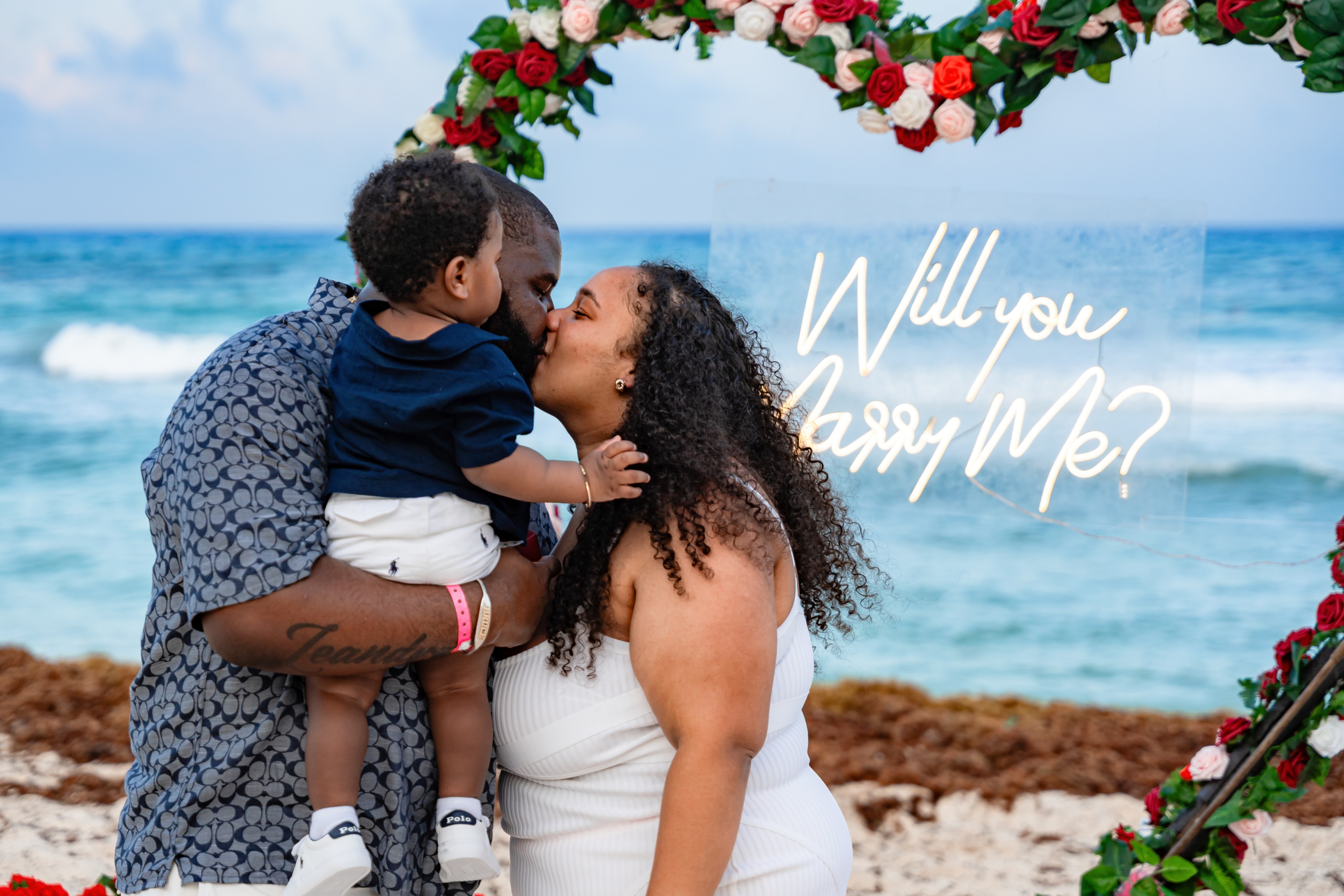 https://0201.nccdn.net/1_2/000/000/180/a5f/destination-proposal-photography26.jpg