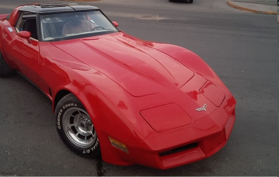 https://0201.nccdn.net/1_2/000/000/180/c10/corvette-rojo-911x577.jpg
