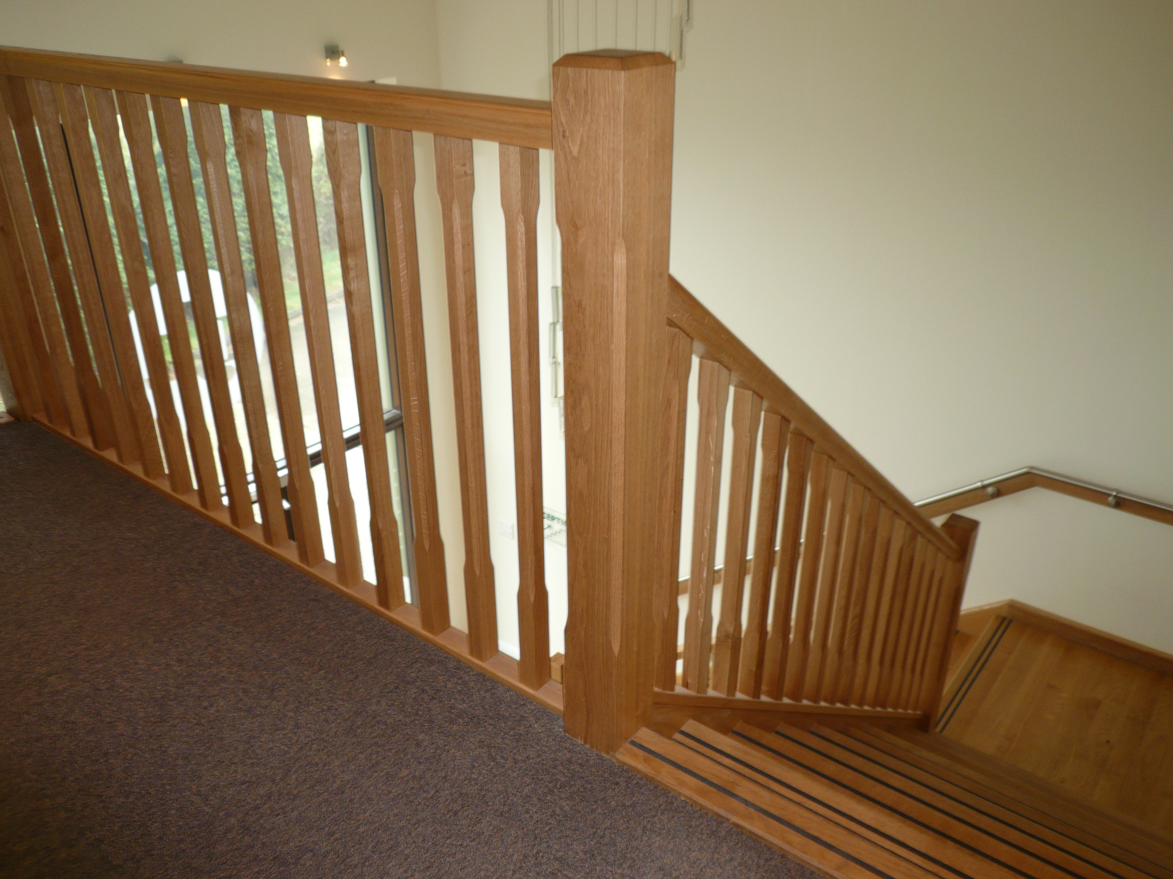 yellow and black fork lift