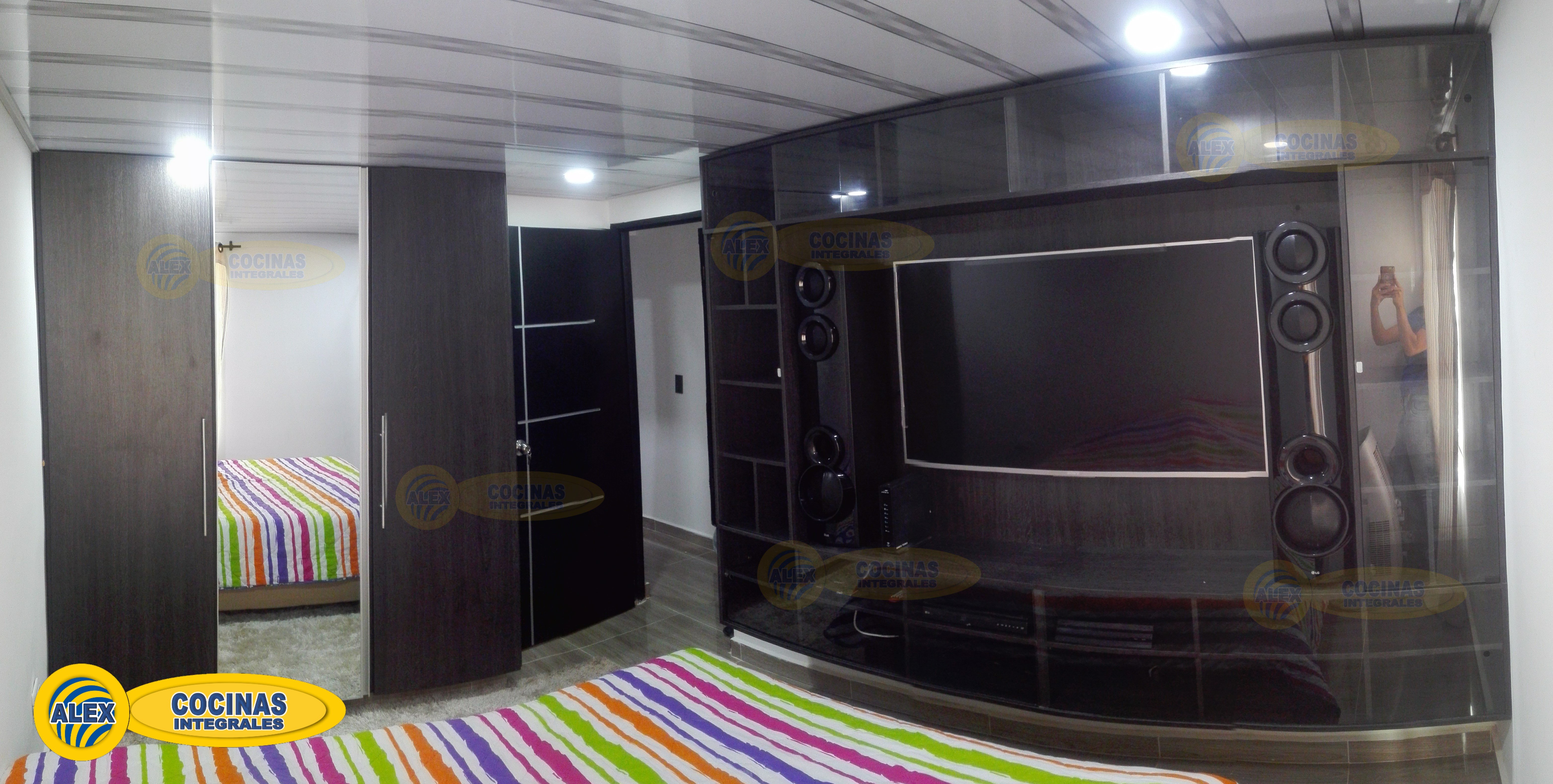 Centro de entretenimiento color Volcano