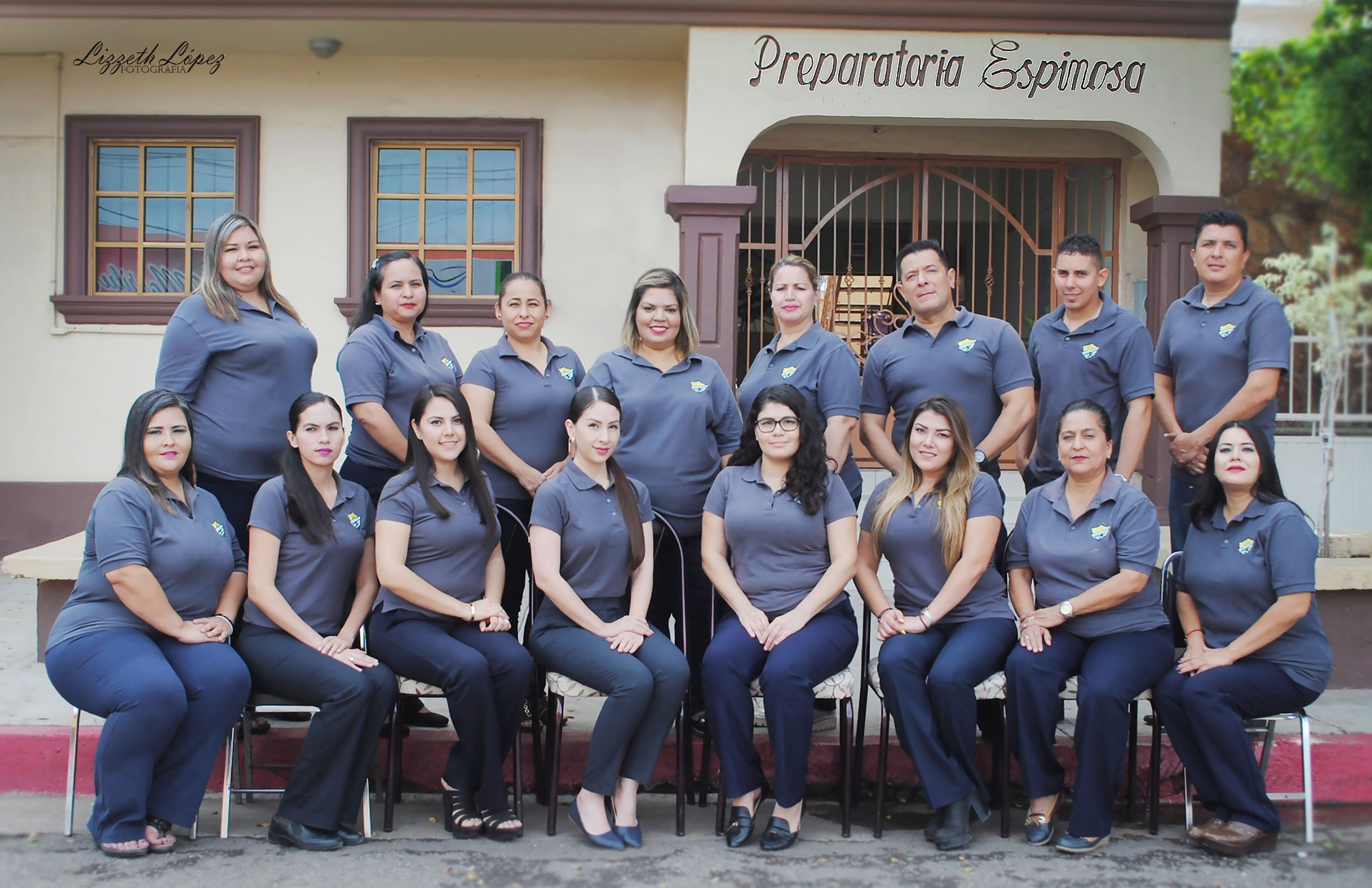 La imagen puede contener: 16 personas, incluidos Martha Soto, Olga Lidia Guerrero Ornelas, Margarita Guerrero Ornelas, Azalea Espinoza, AnnyLu Guerrero, Instituto Espinosa SC, Fernanda TraslaviÃ±a Juraz, Laura Elena Quintero Campoy, Cosme Valdez y 3 personas mÃ¡s, personas sonriendo