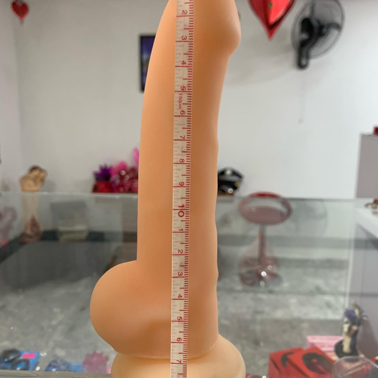 DILDO MOOCHER 
$ 160.000