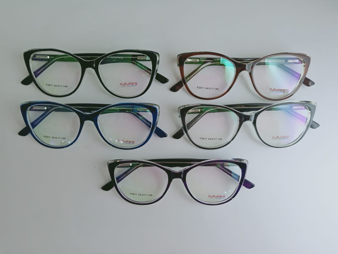 Modelo: F2011
Colores: Azul, Negro, Cafe, Negro transparente y Morado