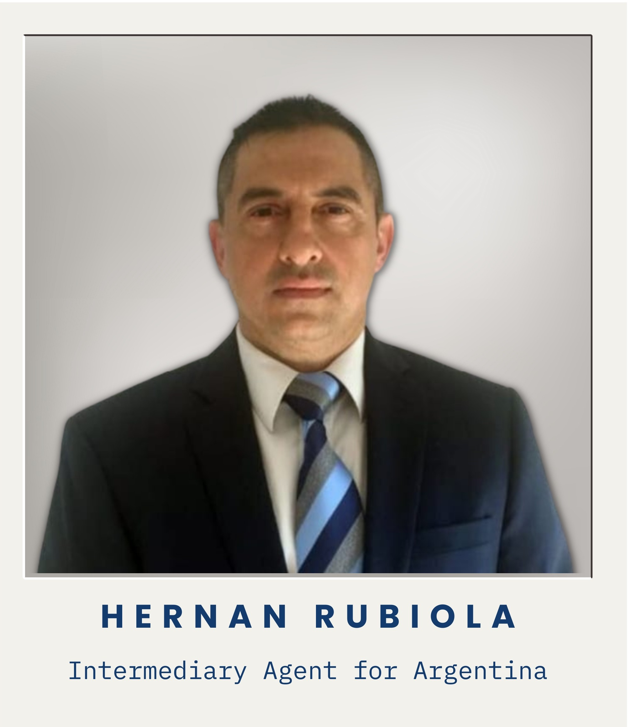 https://0201.nccdn.net/1_2/000/000/181/e3f/hernan-rubiola.png