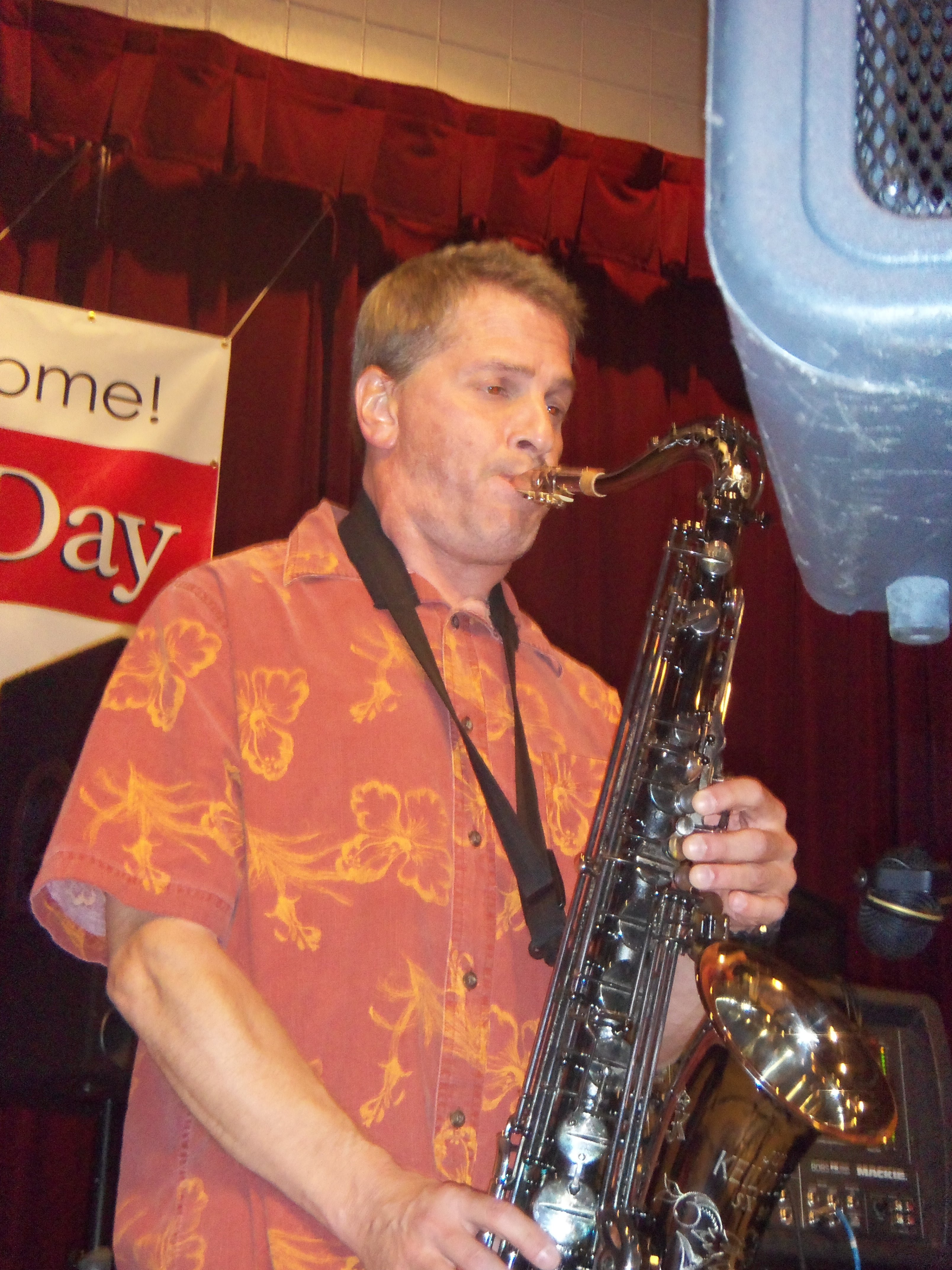 Dave Mitera an outstanding clarinet and sax man!