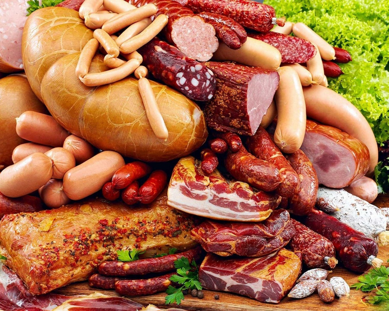 https://0201.nccdn.net/1_2/000/000/182/a4e/processed-meat-1280x1024.jpg