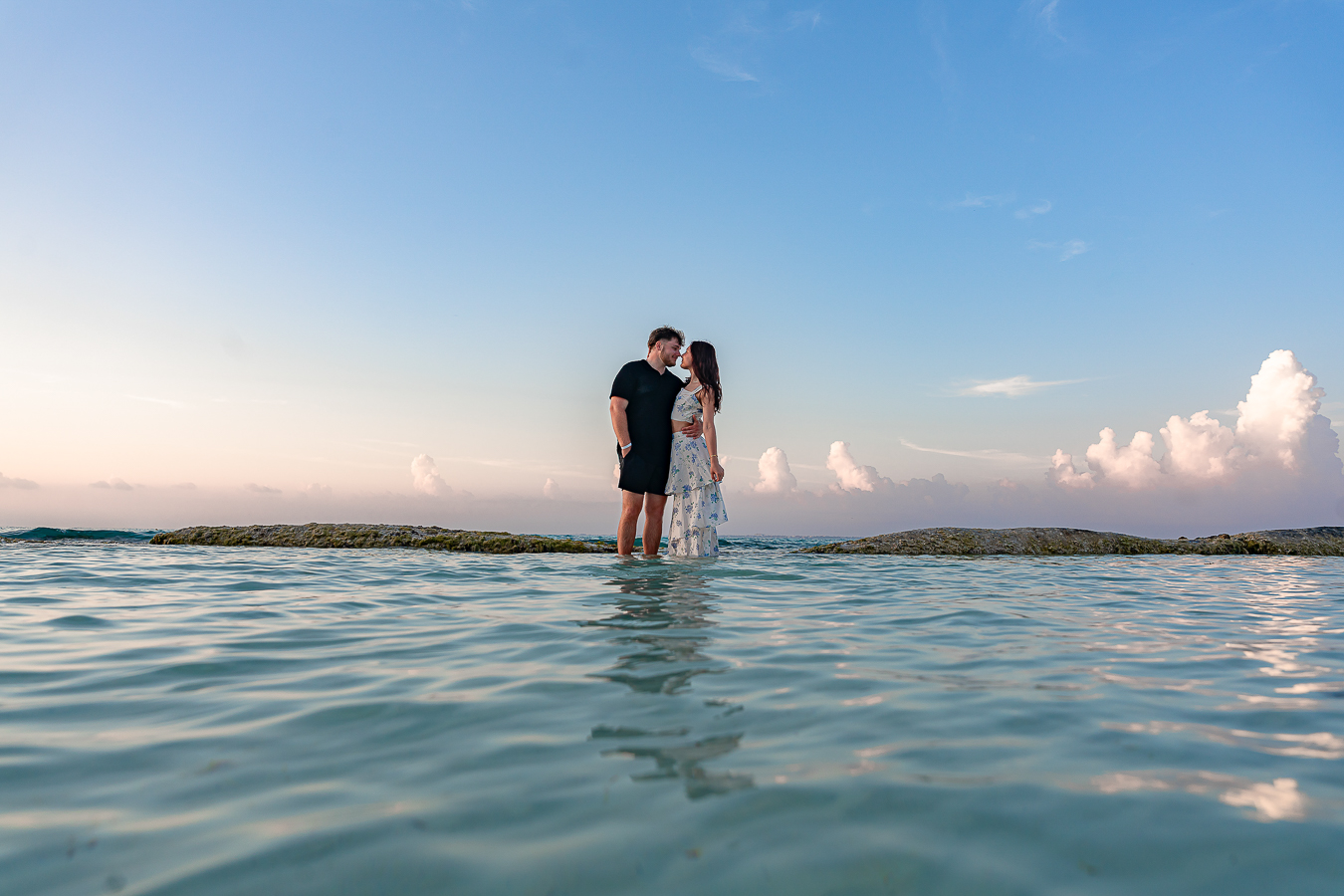 https://0201.nccdn.net/1_2/000/000/182/af5/romantic-proposal-in-cancun-sunset--riu-palace-las-americas-canc.jpg