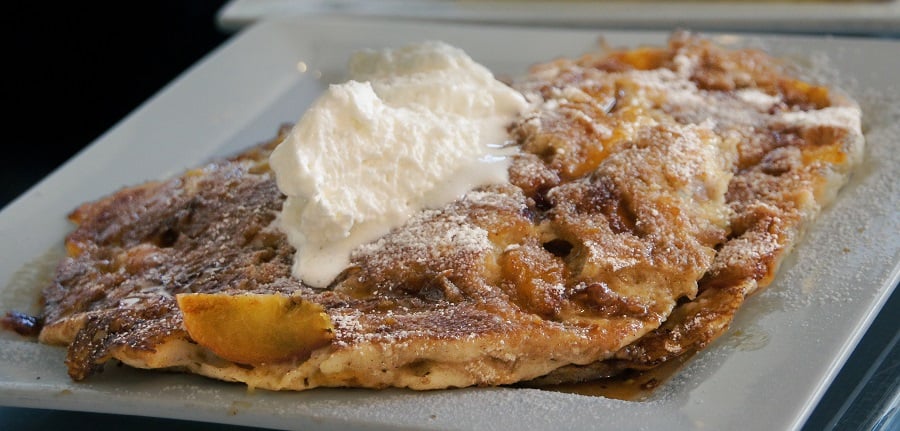 https://0201.nccdn.net/1_2/000/000/182/f76/peach-pancakes.jpg