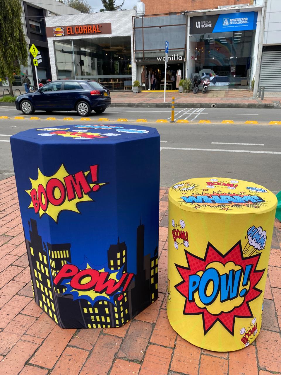 Cilindro Temático de BOOM
Principal 60, 5D X 80CM Altur
$60.000
Precio Unitario
Cilindro Amarillo Pow
Pequeño 40, 5D X 58 CM Altura.
$60.000