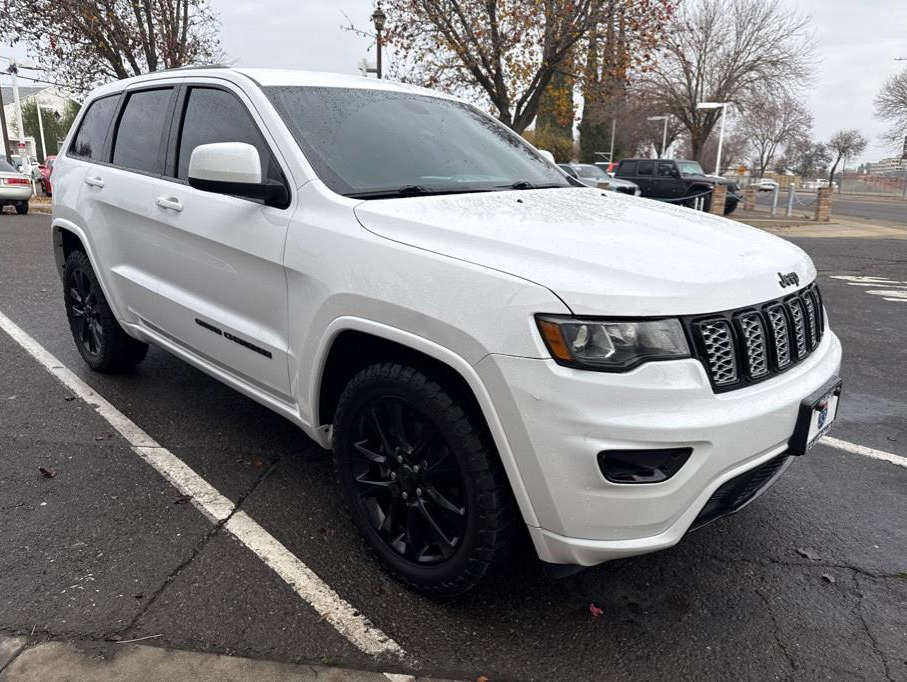 2017 Jeep Grand Cherokee Altitude Sport Utility 4D
Miles: 91,672
Drive: 2WD
Trans: Automatic, 8-Spd
Engine: V6, VVT, 3.6 Liter
Exterior: White
Stock: 1624
VIN: 1C4RJEAG2HC823262