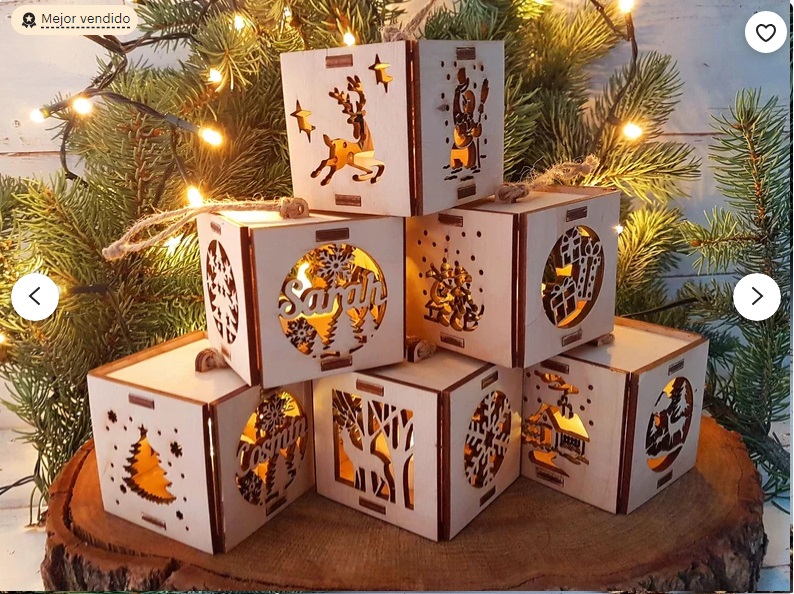 https://0201.nccdn.net/1_2/000/000/184/879/cubitos-de-adornos-de-navidad-led9.jpg