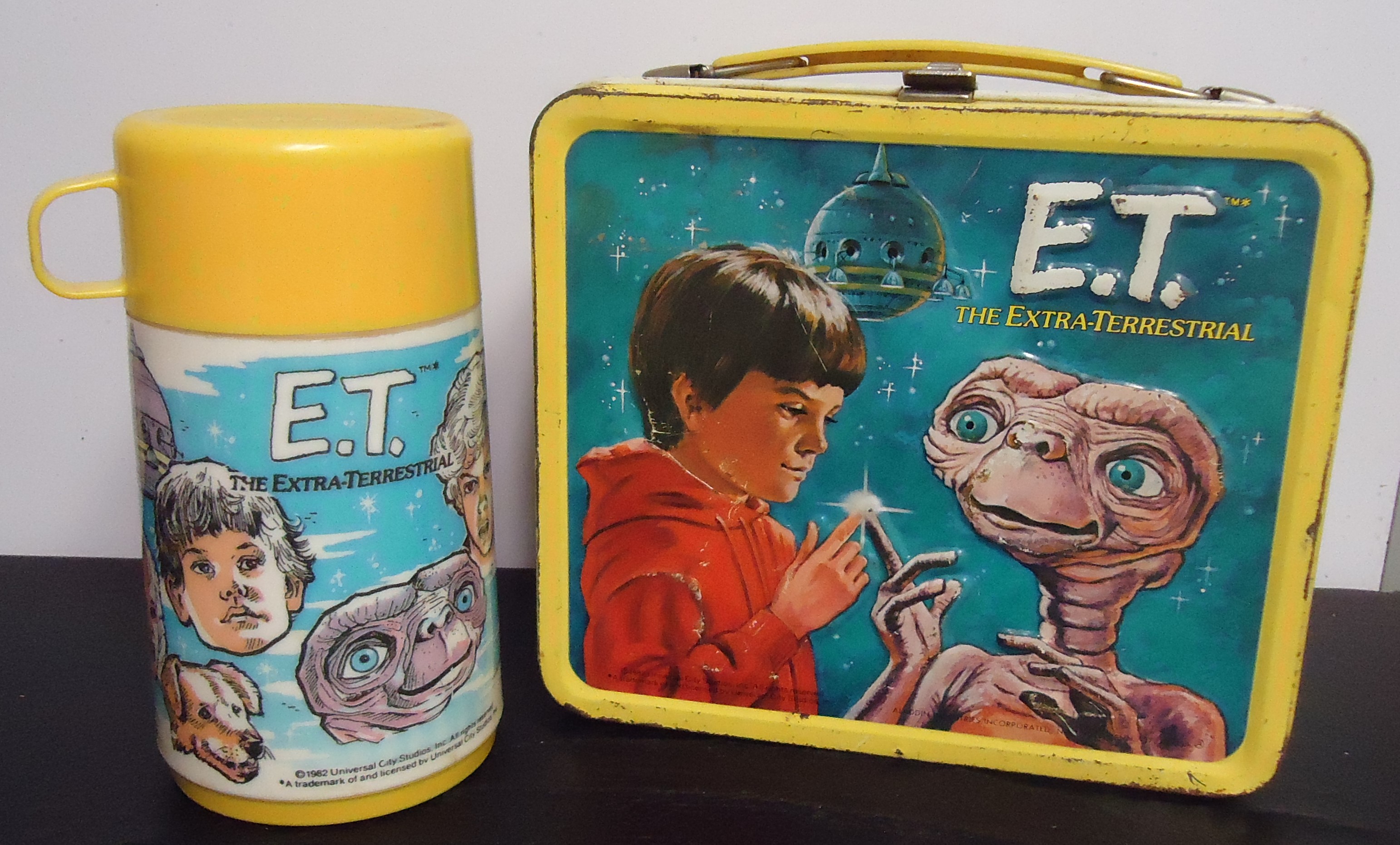 (6) "E.T." Metal Lunch Box
W/ Thermos
$50.00