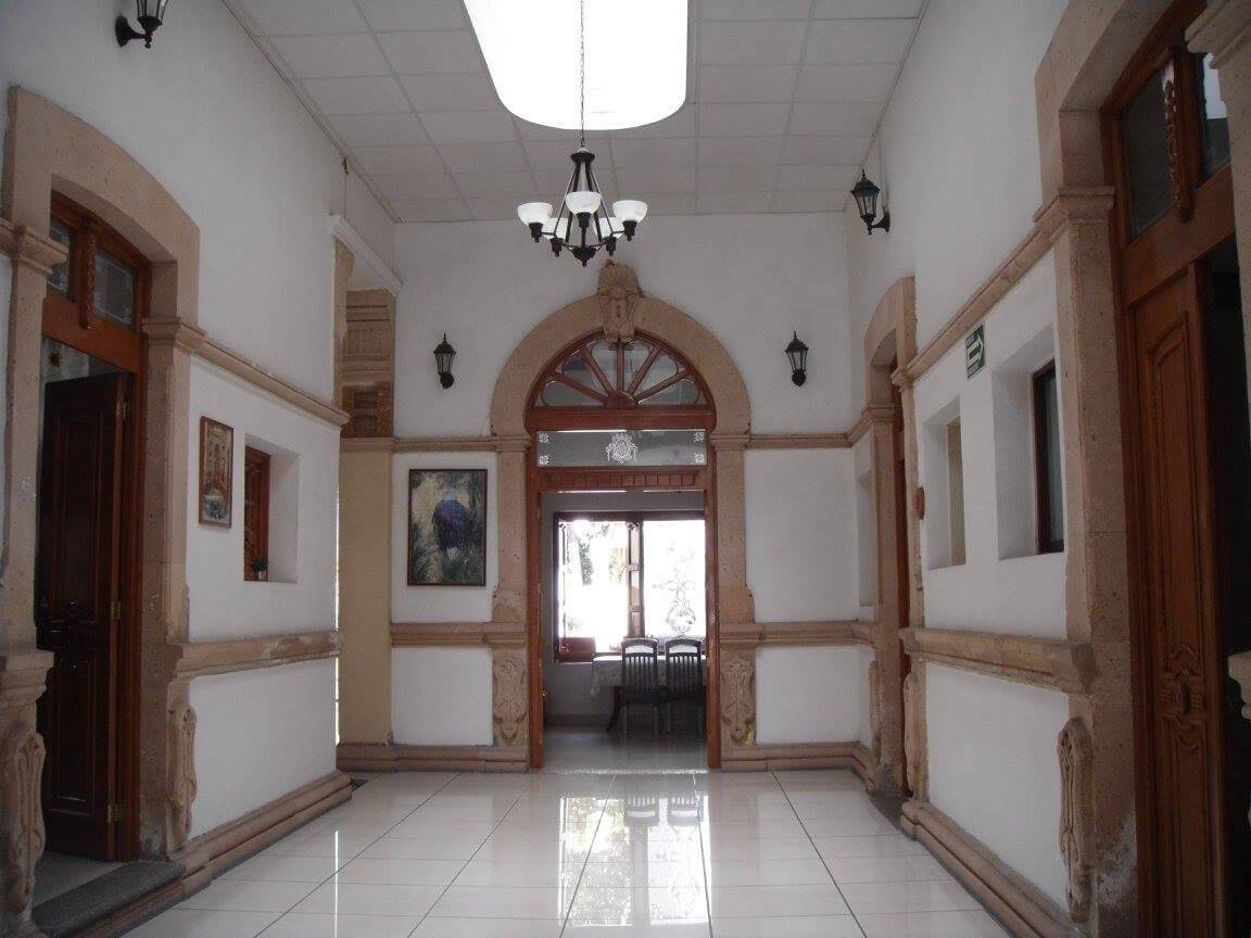 Hotel Barón Plaza - HOTEL FAMILIAR