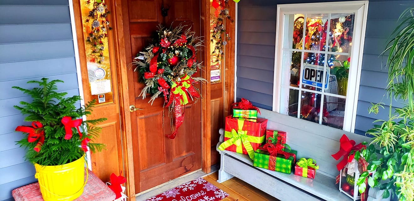 Christmas-Decorated Porch