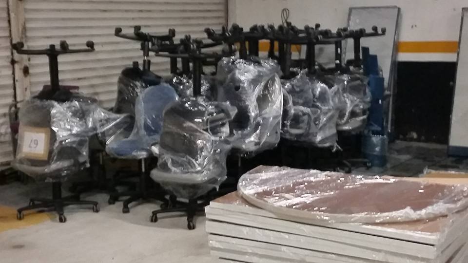 https://0201.nccdn.net/1_2/000/000/187/4e0/LLEGADA-DE-MOVILIARIO-DE-OFICINA-DE-PROFUTURO-A-BODEGA..jpg