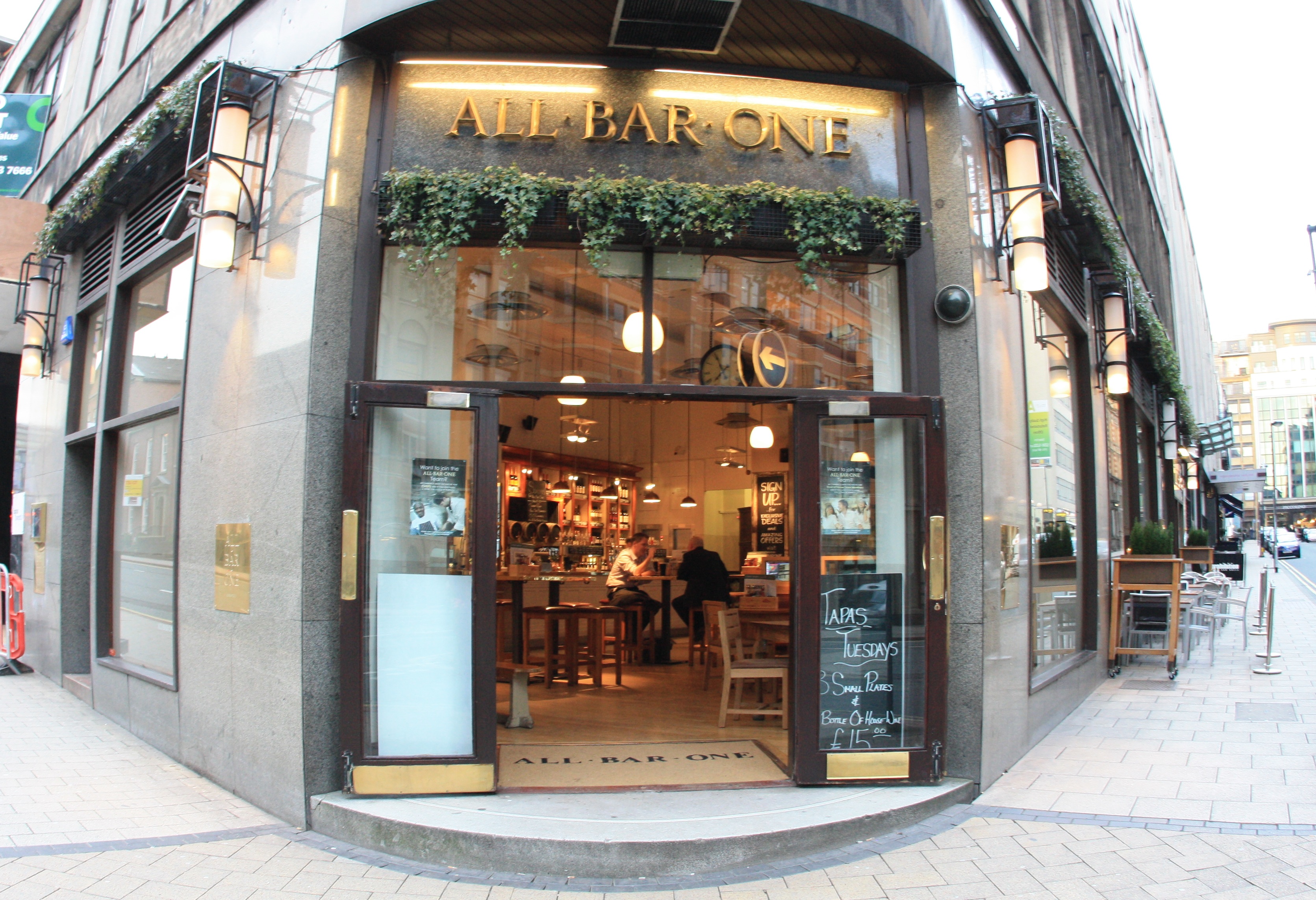 https://0201.nccdn.net/1_2/000/000/187/750/all-bar-one-greek-street-leeds-dm.jpg