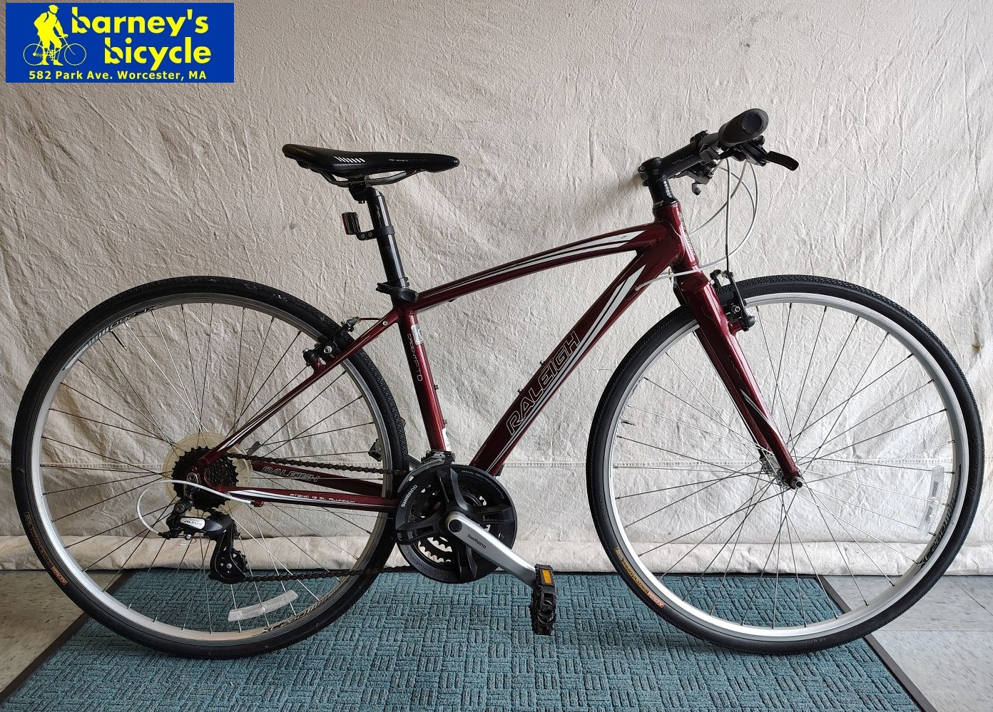 Raleigh Cadent
Frame Size 16" SM / Rider Height: 5'4-5'7
Price: $379.00 (Professionally Tuned)
