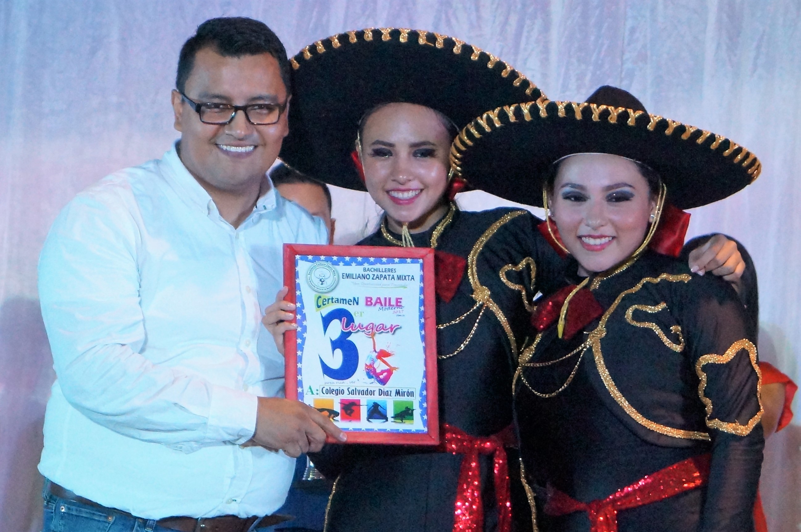 BAILE MODERNO
10 DE JUNIO 2017