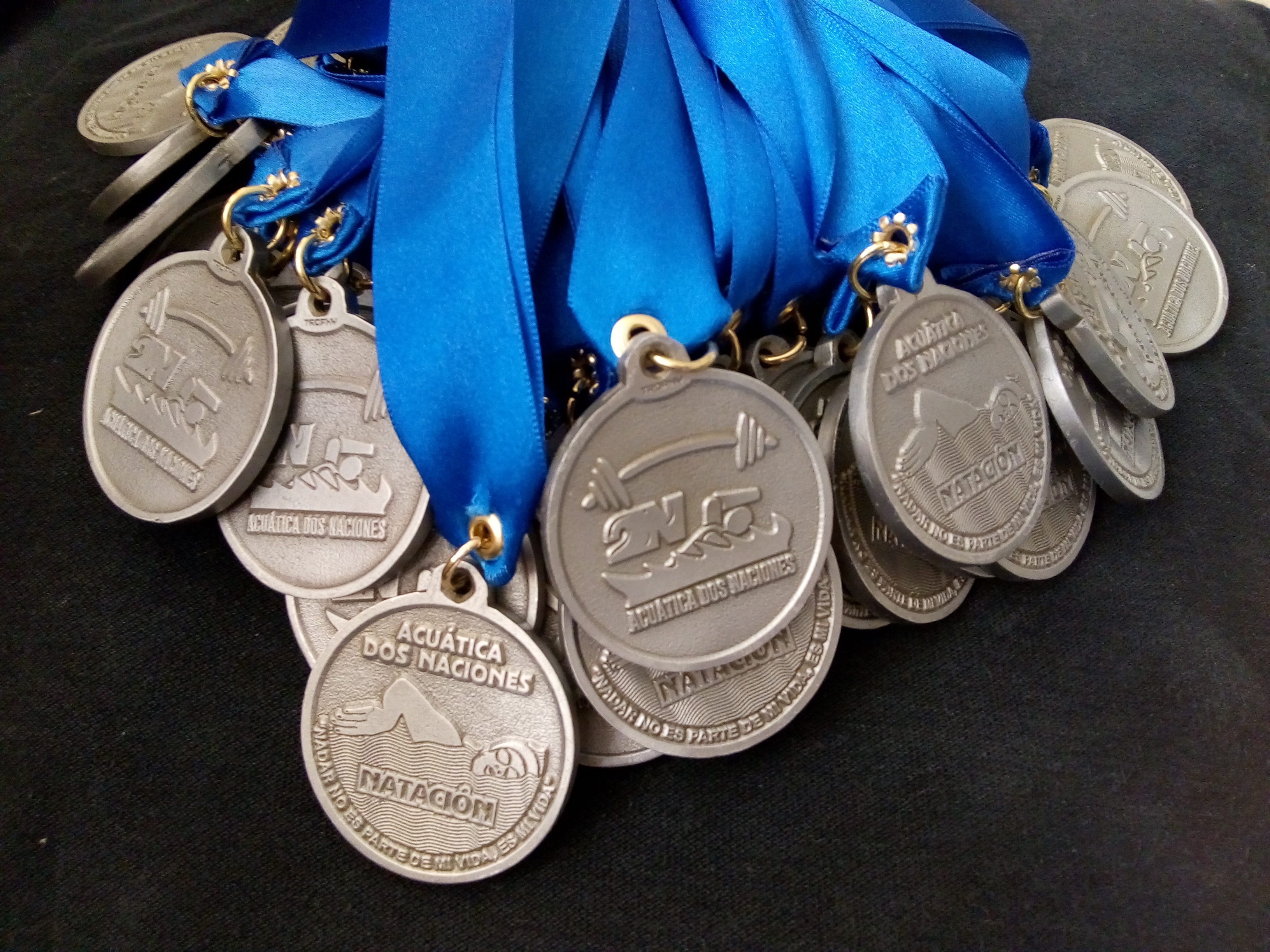 https://0201.nccdn.net/1_2/000/000/187/d1b/medallas-2n-3264x2448.jpg