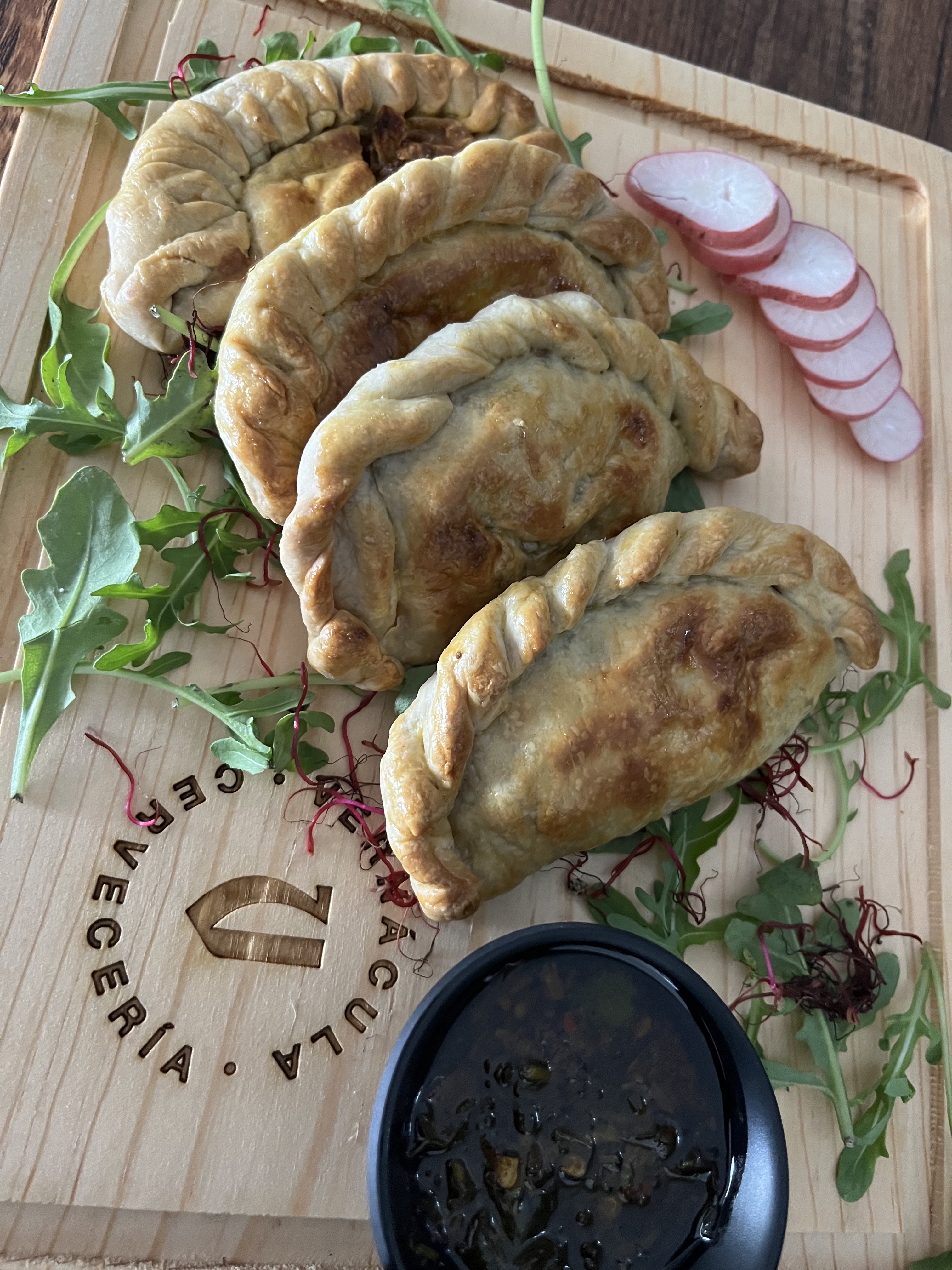 luces de toldo encendidas