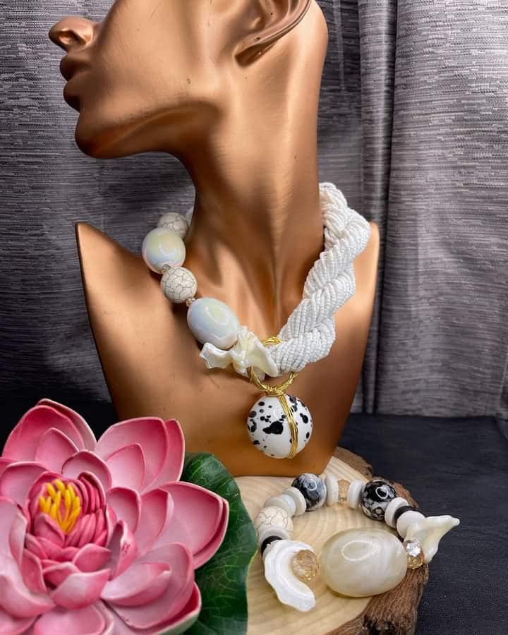 White necklace and bracelet