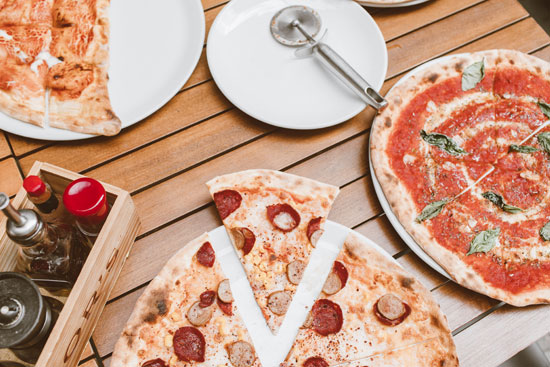 https://0201.nccdn.net/1_2/000/000/188/f9d/pizzeria.jpg