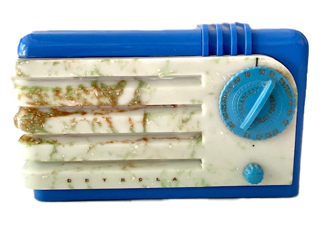 https://0201.nccdn.net/1_2/000/000/189/07c/detrola-marbelized-blue-and-cream-tube-radio.jpg