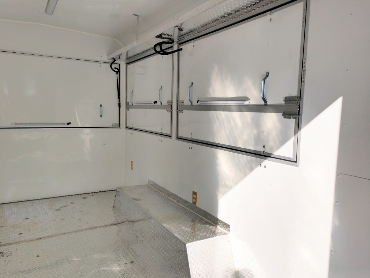 INTERIORES DE REMOLQUES 