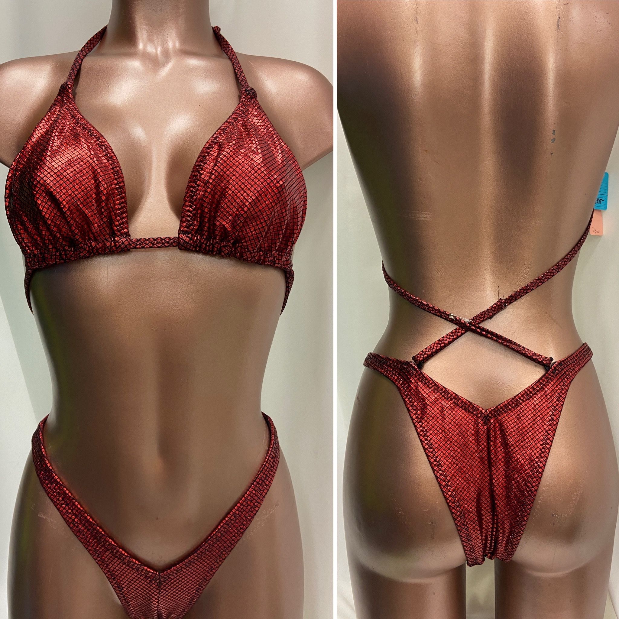 P8029
$85
C+ sliding top
small +1" each hip
xsmall back
red diamond hologram 