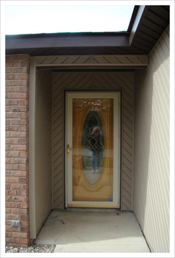 Front entry siding and door||||