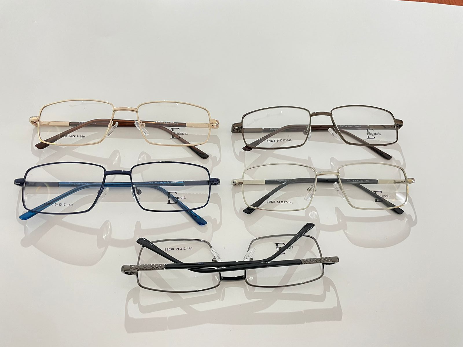 MODELO: 55038
COLORE NEGRO, ORO, CAFE, AZUL Y PLATA