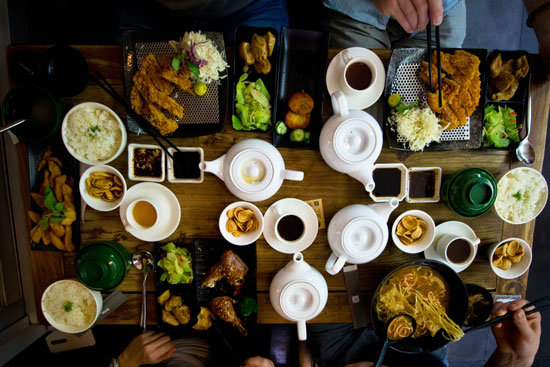 https://0201.nccdn.net/1_2/000/000/18a/cbb/restaurante--1-.jpg