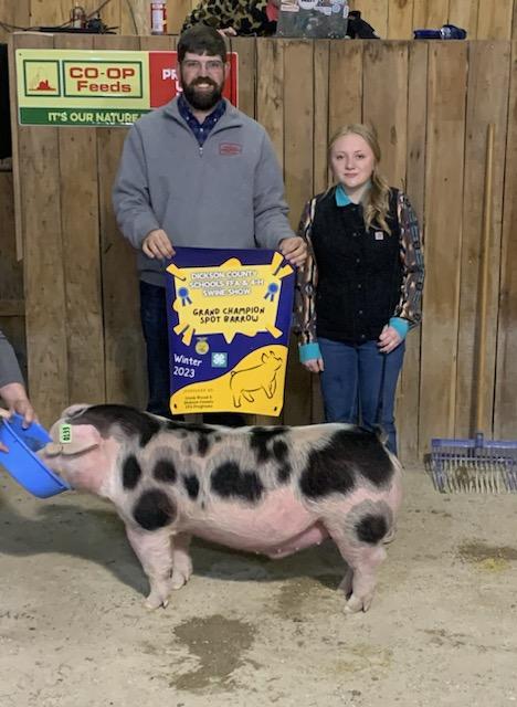 McKenzie Coleman
2023 Dickson County FFA & 4-H
Swine Show
Champion Spot Barrow