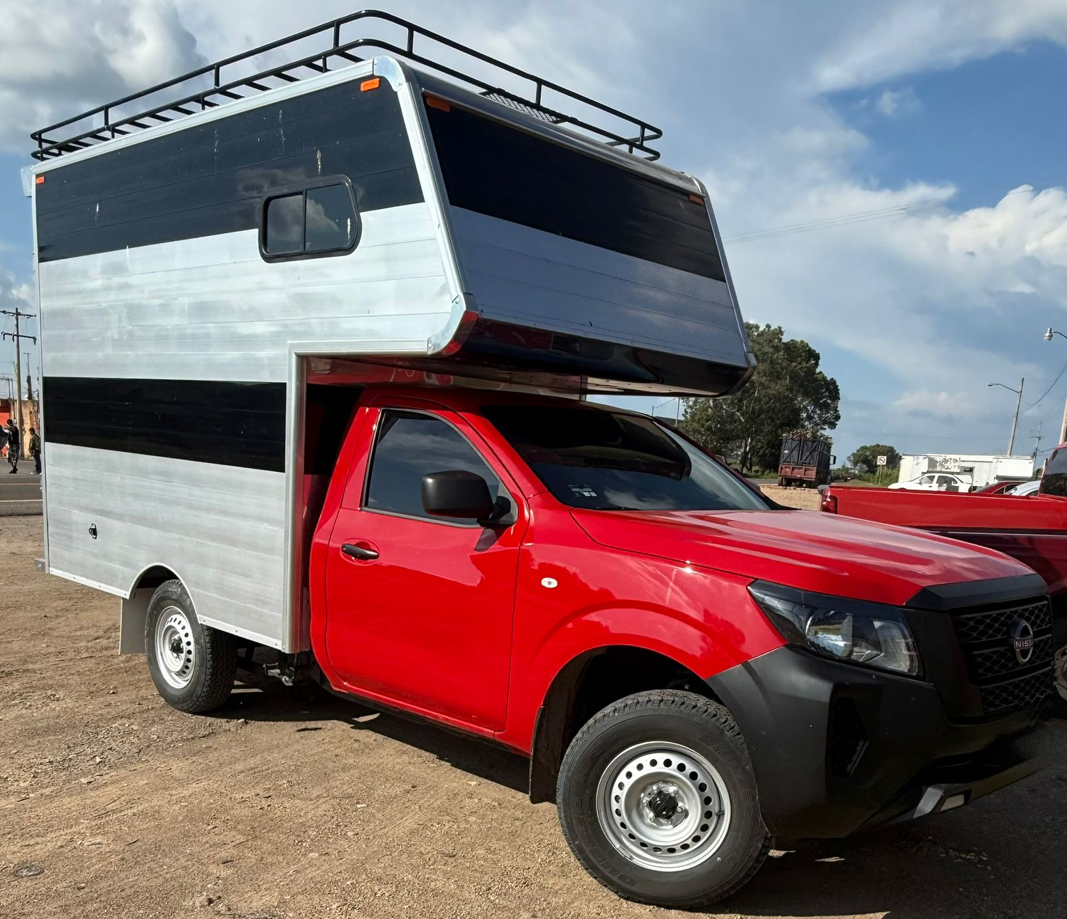 campers volado chasis nissan  