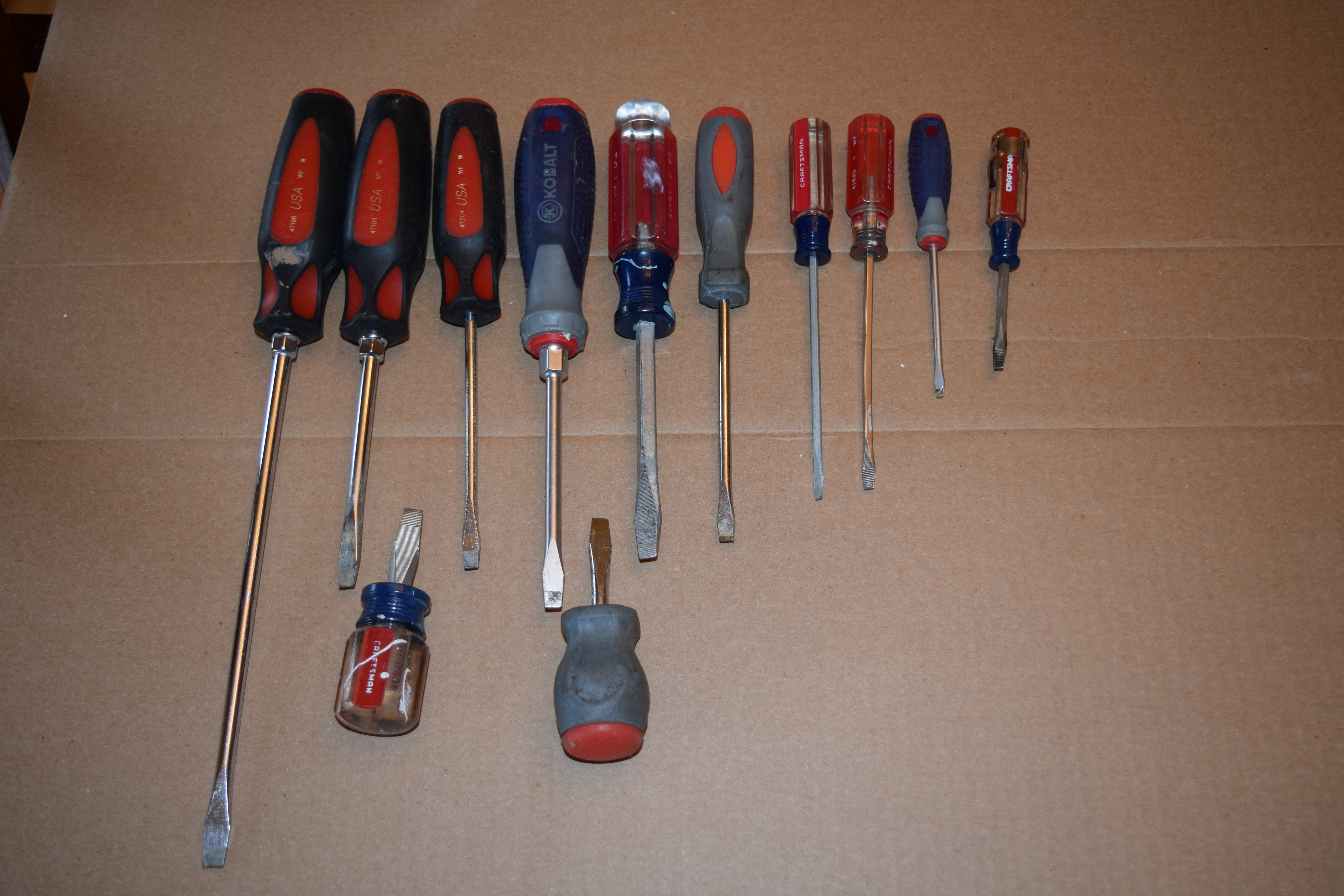 Screw Drivers (x12 , Flat Head various sizes)