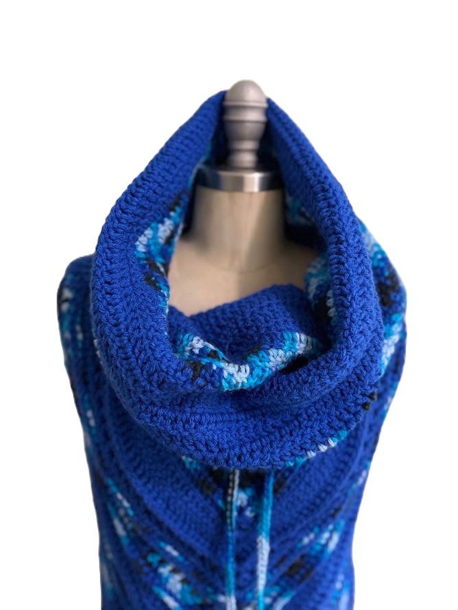 https://0201.nccdn.net/1_2/000/000/18b/c71/hooded-cowl-triangle-scarf-223.png