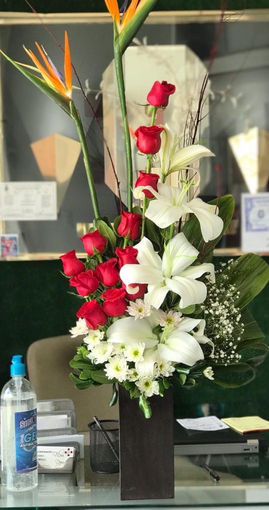 Arreglo S10 12 rosas $1200