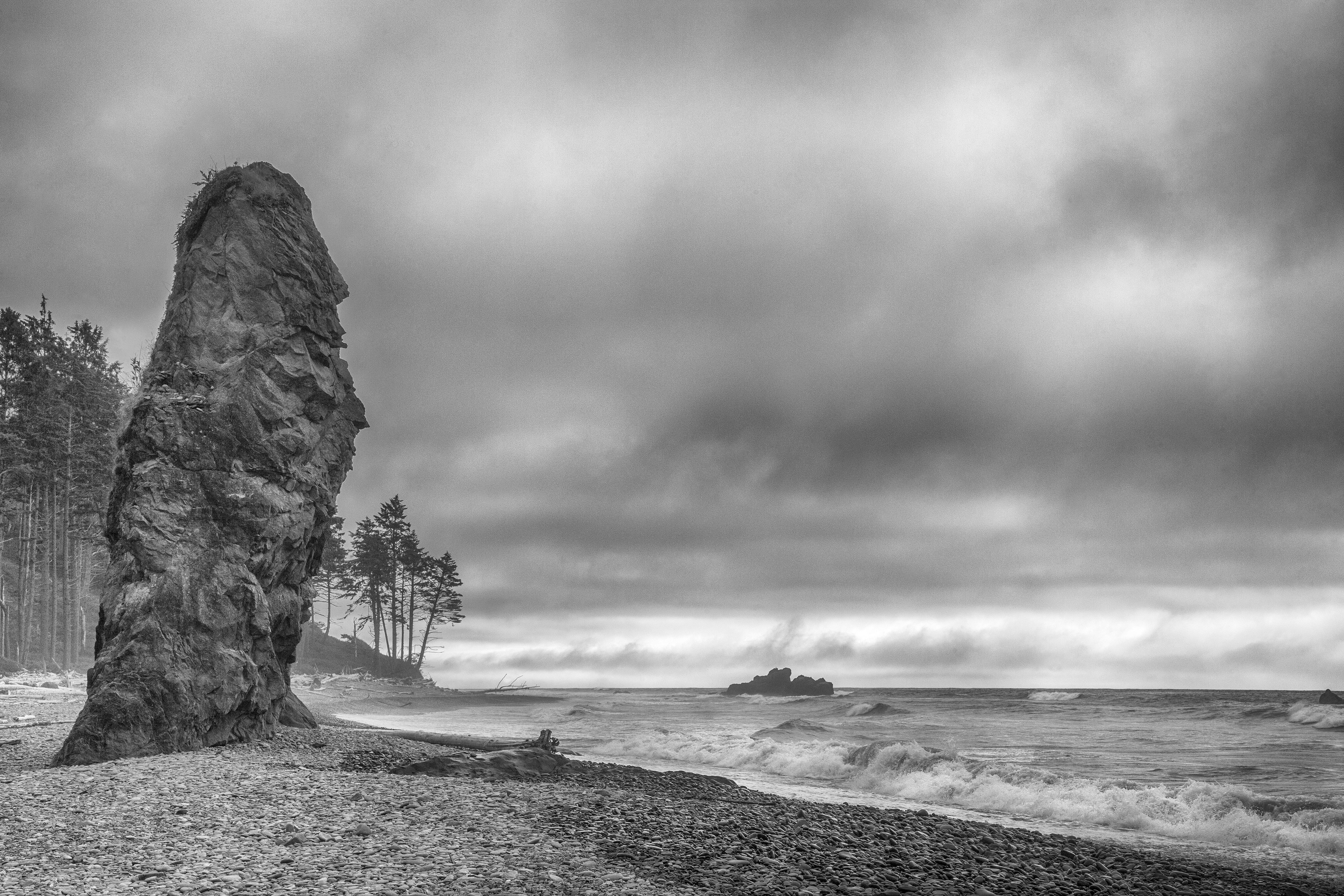 https://0201.nccdn.net/1_2/000/000/18c/df9/ruby-beach-leaning-rock.jpg