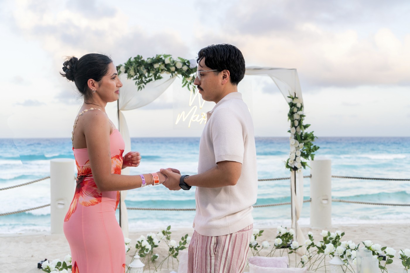 https://0201.nccdn.net/1_2/000/000/18d/197/marriage-proposal-fiesta-americana-condesa-cancun-mexico-lux-art.jpg