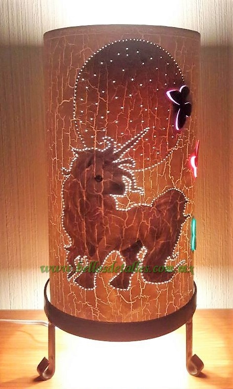 https://0201.nccdn.net/1_2/000/000/18d/39c/L--mpara-de-bur---tubo--Unicornio-con-mariposas-472x789.jpg