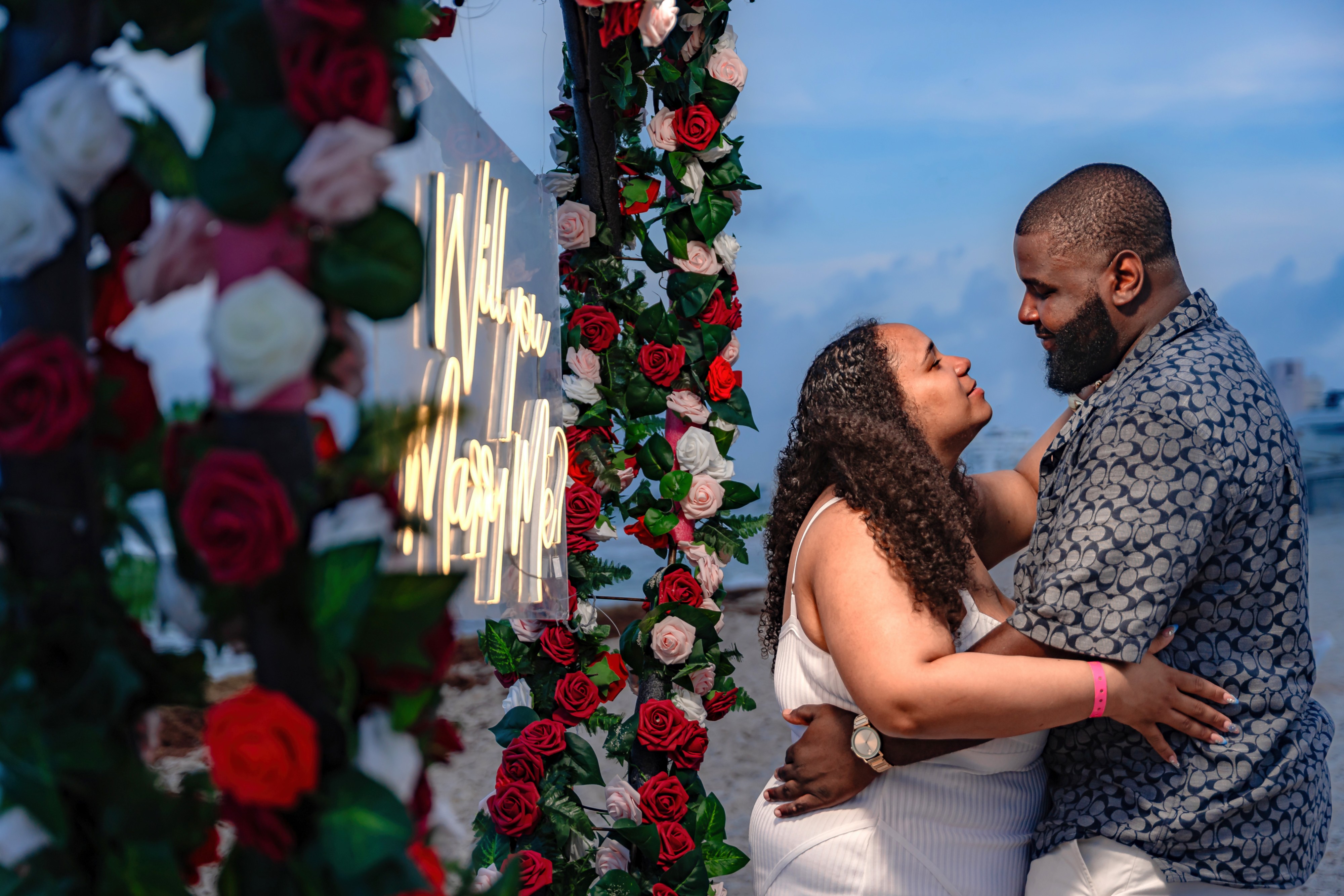 https://0201.nccdn.net/1_2/000/000/18d/8a8/destination-proposal-photography46.jpg