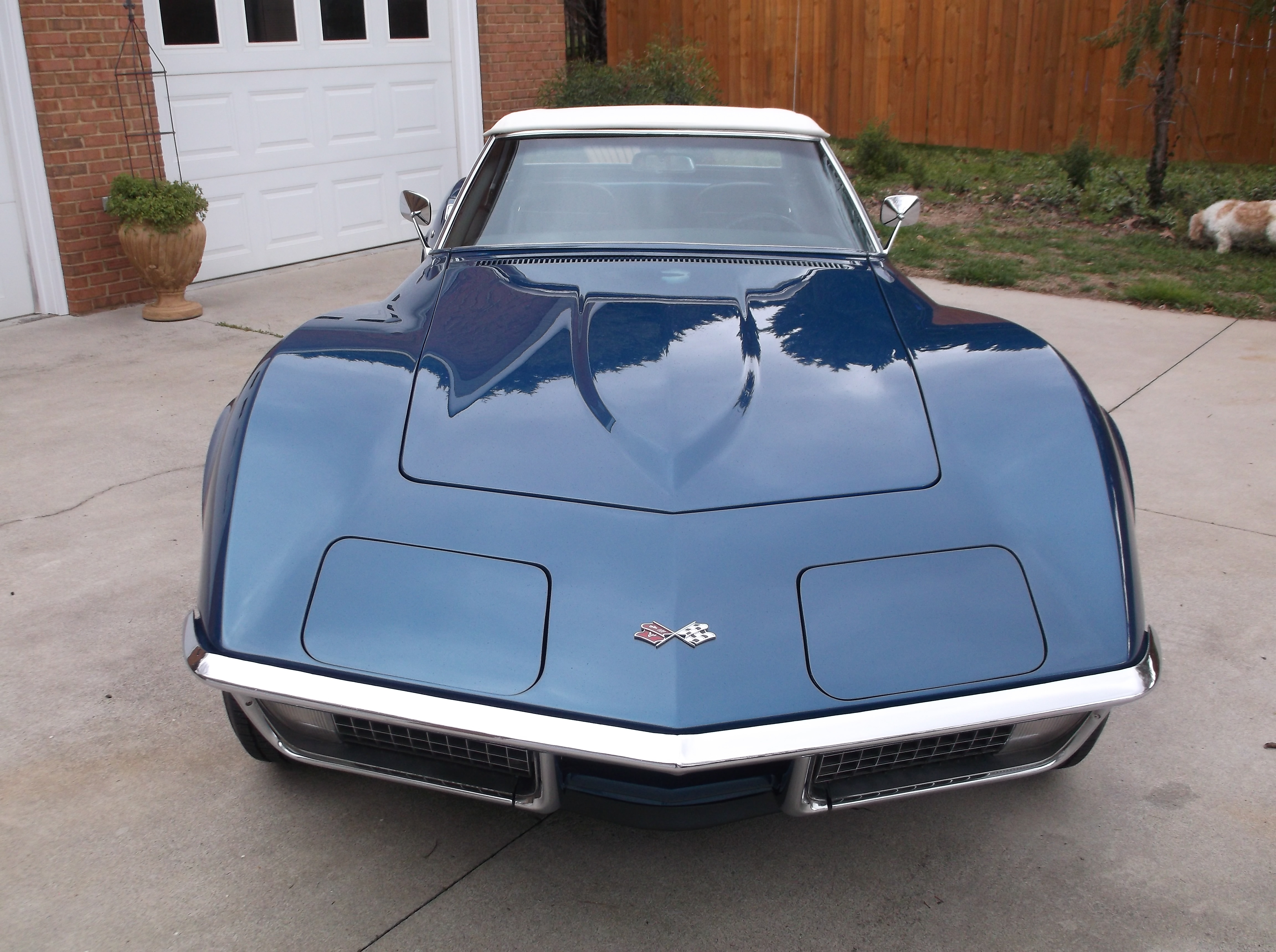 https://0201.nccdn.net/1_2/000/000/18d/b20/1970CorvetteConvBlue4spd_2017-03-14_0102-4608x3440.jpg