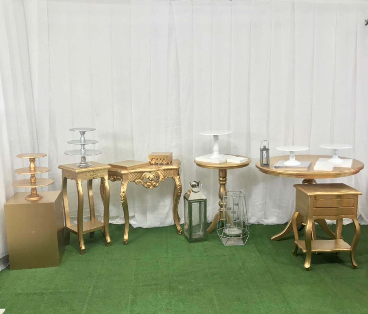 Mesa Cubo Pequeña Altura 58CM / 41x41cm
$50.000 c/u
Auxiliar Dorado
$ 60.000
37x37cm
80cm Alto $ 50.000
Isabelina Grande Dorada
$ 110.000
76cm Alto
87cm Ancho
35cm Profundidad
Auxiliar Redonda Dorado
Medidas
59cm diámetro
$ 50.000
45cm de altura
* Aux Doradas Gavetas $ 50.000
* Red Grande Dorada $ 100.000
79Ccm Diametro
80CM Alto