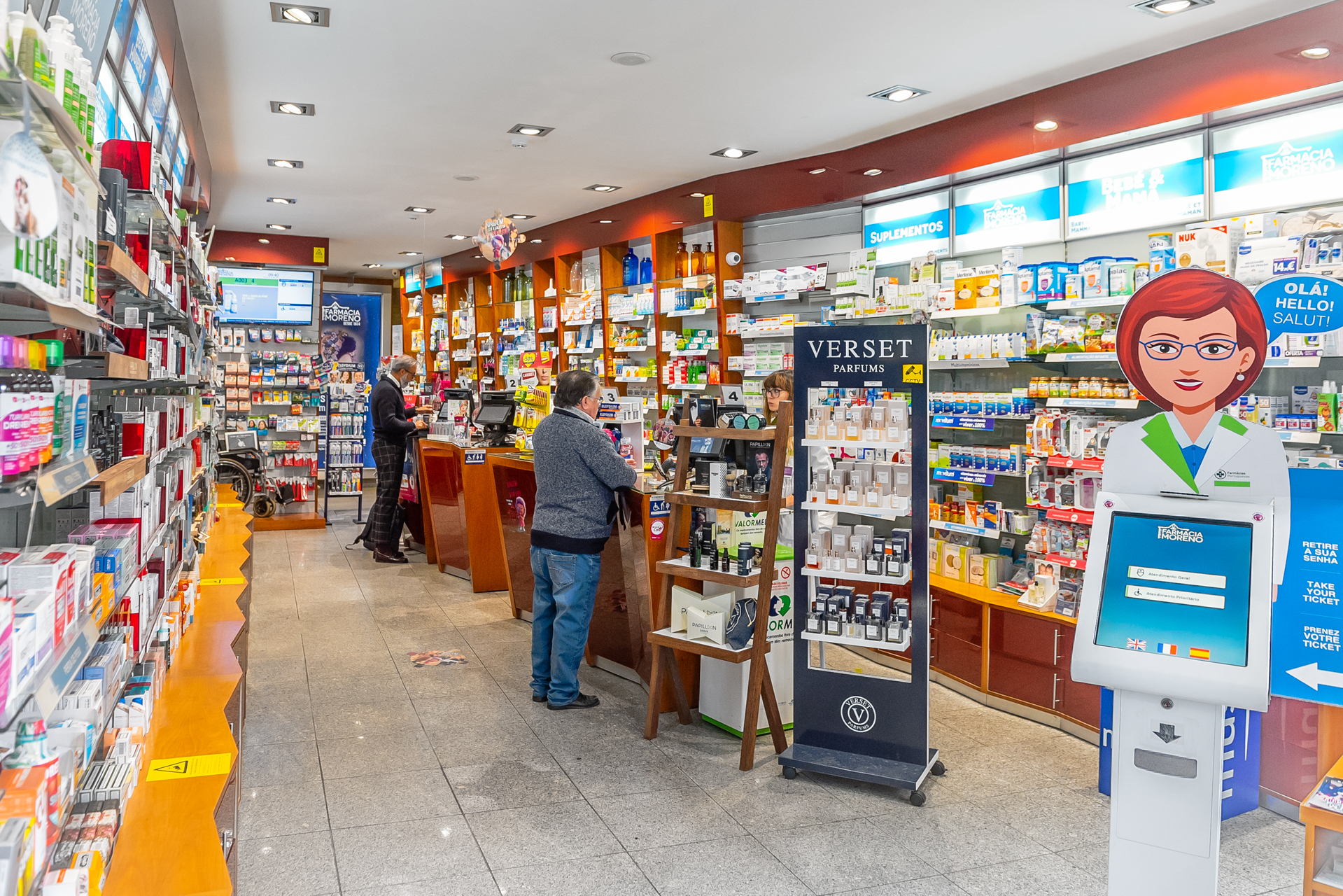 https://0201.nccdn.net/1_2/000/000/18d/bb1/01-farmacia-moreno_111__dsc7316-edit.jpg