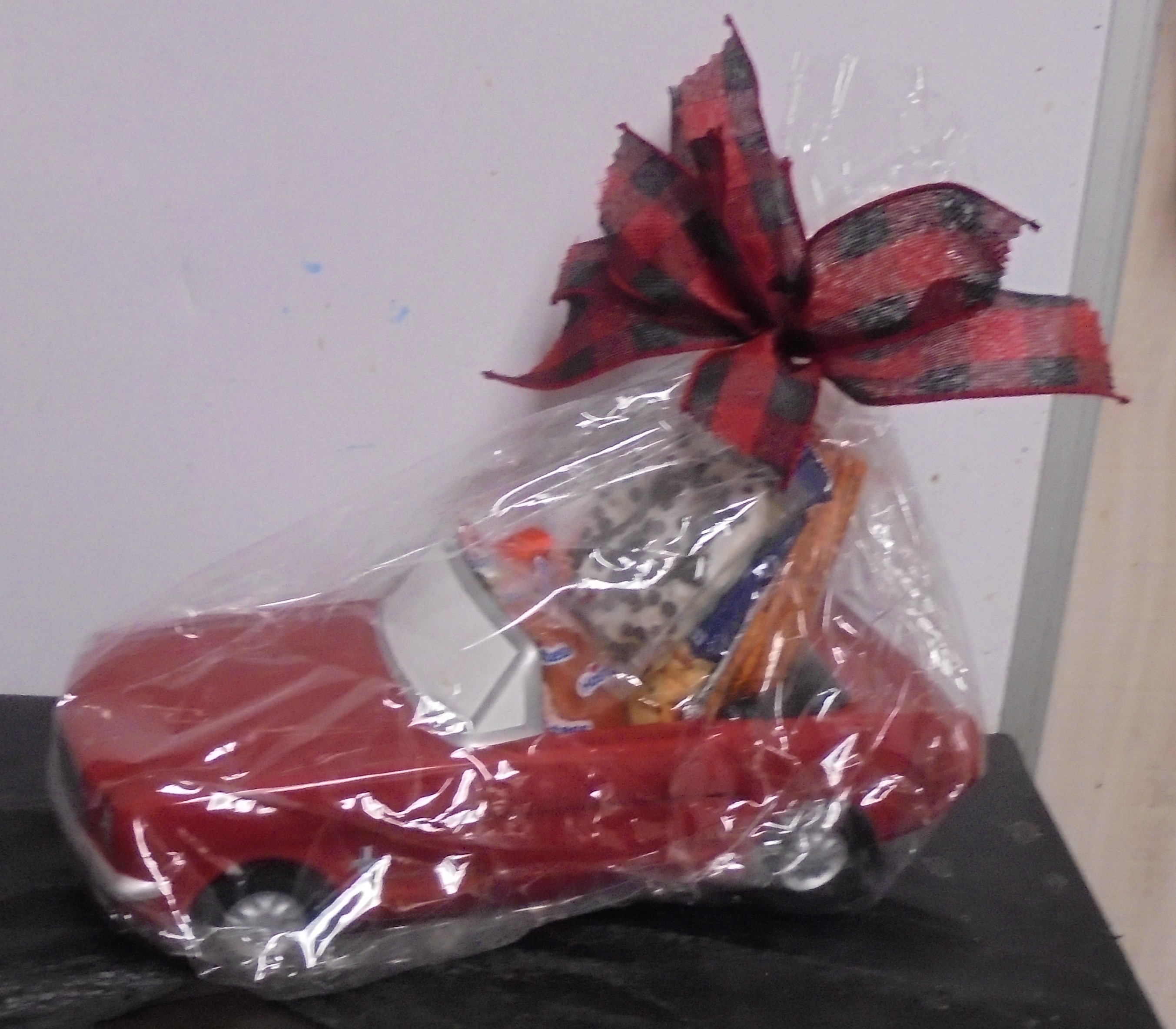 (36) "Vintage" Ford Mustang
W/ Goodies (Ceramic)
$50.00